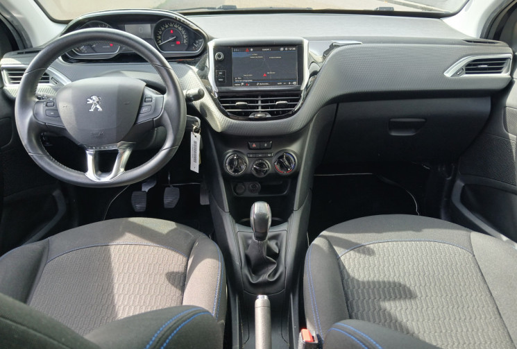 Peugeot 208 1.2 VTi 12V 82cv STYLE