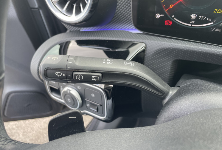 Mercedes CLASSE A 180d 116cv * Toit Ouvrant * Carplay * Caméra * Led d'ambiance * Sièges Chauffants