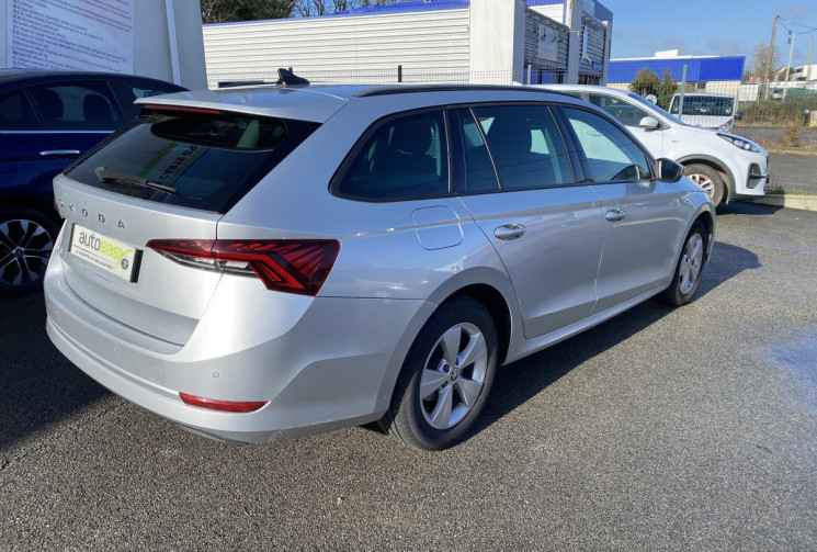 Skoda Octavia Combi 2.0 TDi DSG7 150 CV BVA BUSINESS