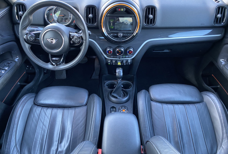 Mini COUNTRYMAN 3 (F60) SE 1.5 i 224 CV ALL4 Steptronic6 136 CV + 84 CV BVA EDITION CHILI 2