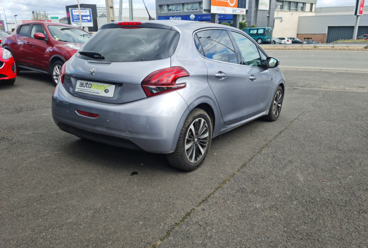 Peugeot 208 1.2 PURETECH 110 CH TECH EDITION EAT6