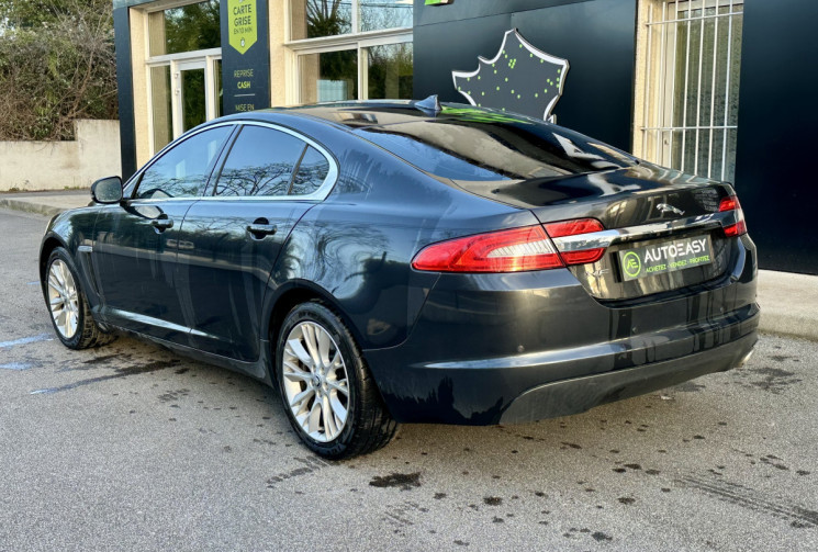 Jaguar XF 2.2 D 200 LUXE PREMIUM * FULL HISTORIQUE ENTRETIEN * CT OK * GARANTIE 6 MOIS