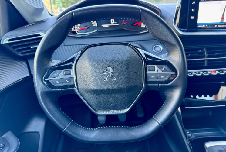 Peugeot 208 Allure 1.2 100 ch / Camera / Carplay / GPS / Entretien à jour / Garantie 6 mois