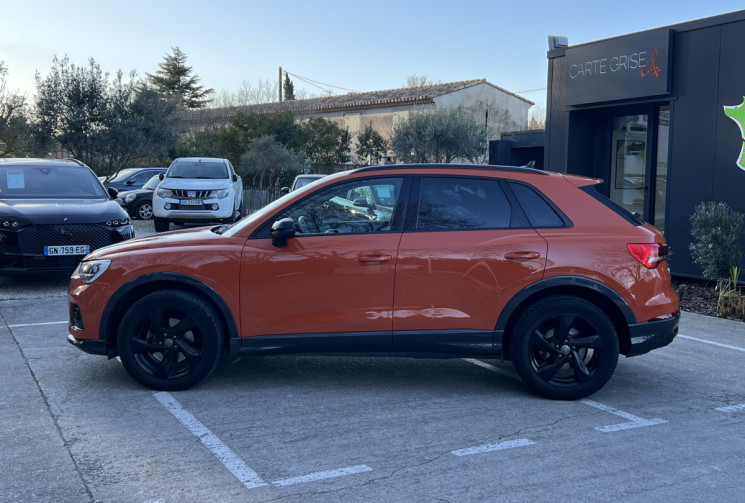 Audi Q3 35 TFSI 150 Design S Tronic 7 / Attelage Electrique / Sièges Chauffants / Carplay 