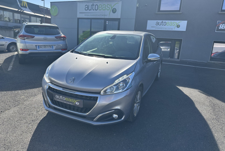 Peugeot 208 1.2 puretech  S&S 82 SIGNATURE  / COURROIE FAIT