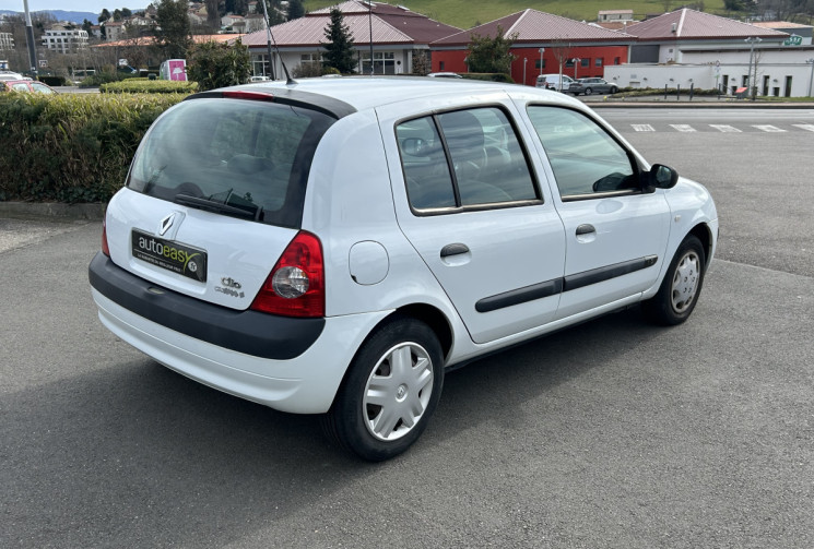 Renault CLIO II 5 Portes Phase 2 1.2 i 60cv