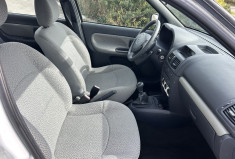 Renault CLIO II 5 Portes Phase 2 1.2 i 60cv