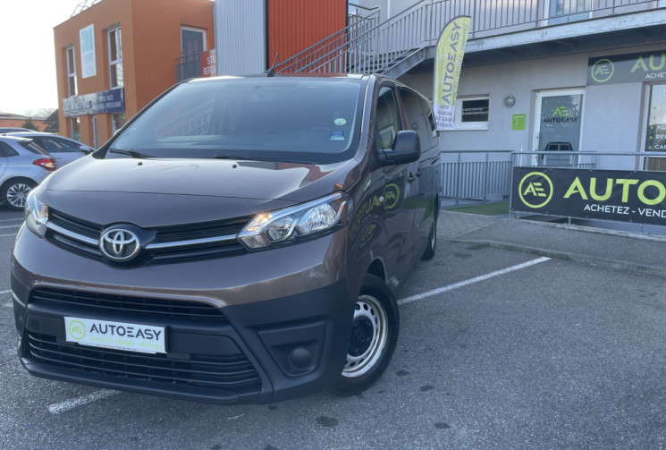 Toyota PROACE COMBI Long 115 D-4D Dynamic / 9 places