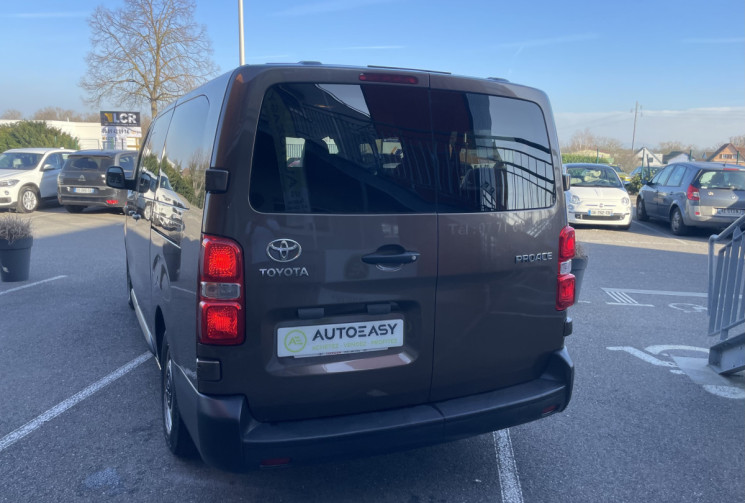 Toyota PROACE COMBI Long 115 D-4D Dynamic / 9 places