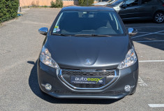 Peugeot 208 1.2 PureTech 82 ch Style / Distribution chez peugeot 01/25 / Entretien intégral