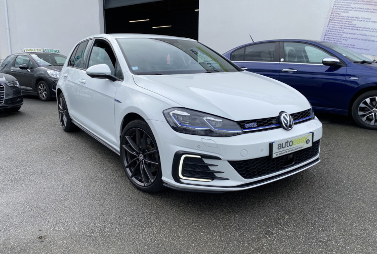 Volkswagen Golf VII Phase 2 GTE 1.4 TSI 204 Hybrid DSG6 150 CV BVA