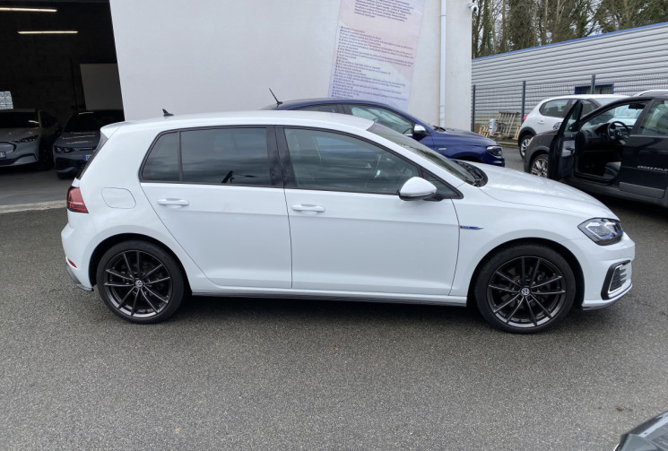 Volkswagen Golf VII Phase 2 GTE 1.4 TSI 204 Hybrid DSG6 150 CV BVA