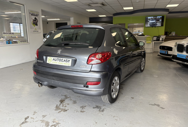 Peugeot 206+ 75 ch SEULEMENT 68000 KM !!! CLIMATISATION