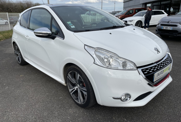 Peugeot 208 1.6 THP  16 V 200 CV 90000 KMS