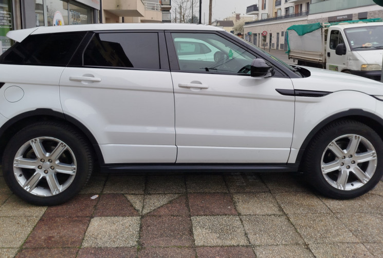 Land-Rover RANGE ROVER EVOQUE I /  2.2 TD4 / 4WD 150 ch DYNAMIC / TOIT PANORAMIQUE 