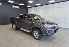 Toyota HILUX Legend 2.5 D-4D 150 Attelage + Protection de benne + rail aluminium