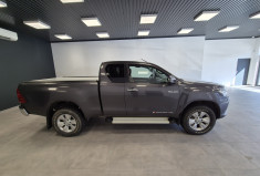 Toyota HILUX Legend 2.5 D-4D 150 Attelage + Protection de benne + rail aluminium