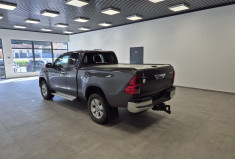 Toyota HILUX Legend 2.5 D-4D 150 Attelage + Protection de benne + rail aluminium