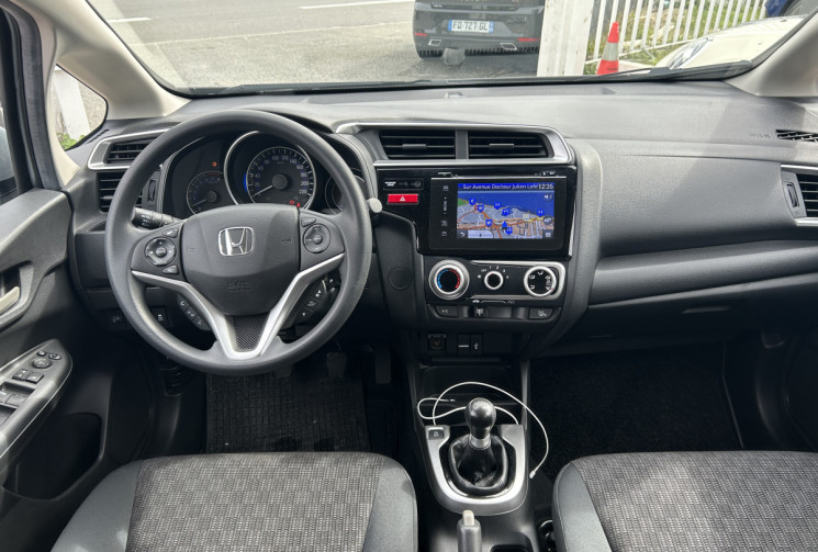 Honda JAZZ III 1.3 I-VTEC 102 Ch ELEGANCE * 1ER MAIN * GPS *