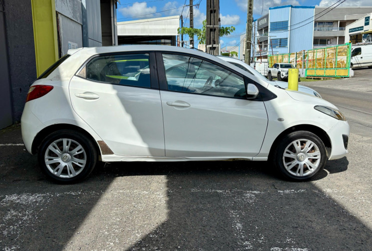 Mazda Mazda 2 II Phase 2 5 Portes 1.3 MZR 16V 84 cv