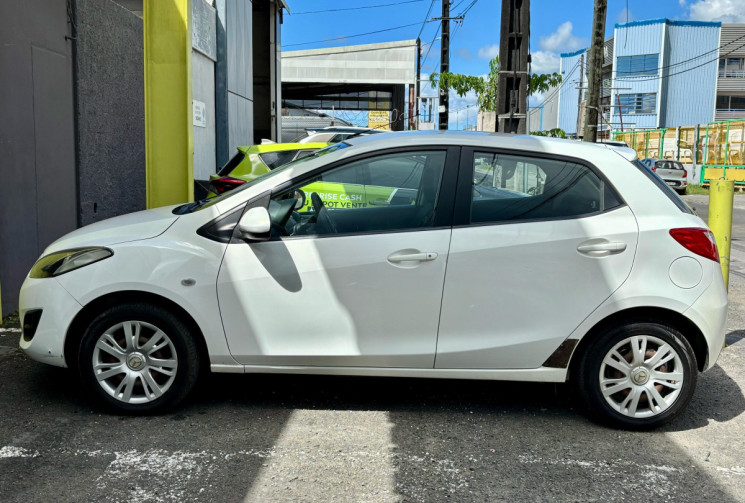 Mazda Mazda 2 II Phase 2 5 Portes 1.3 MZR 16V 84 cv