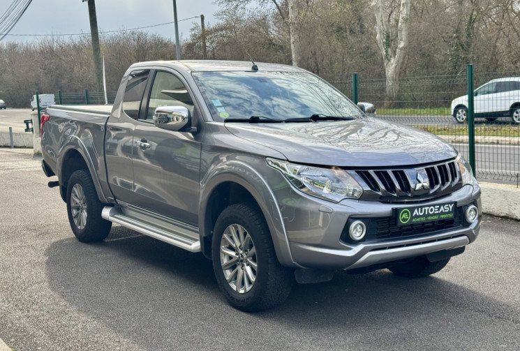 Mitsubishi L200 2.4 DI-D 181 4WD CLUB CAB INTENS CONNECT * RIDEAU DE BENNE * ATTELAGE * 