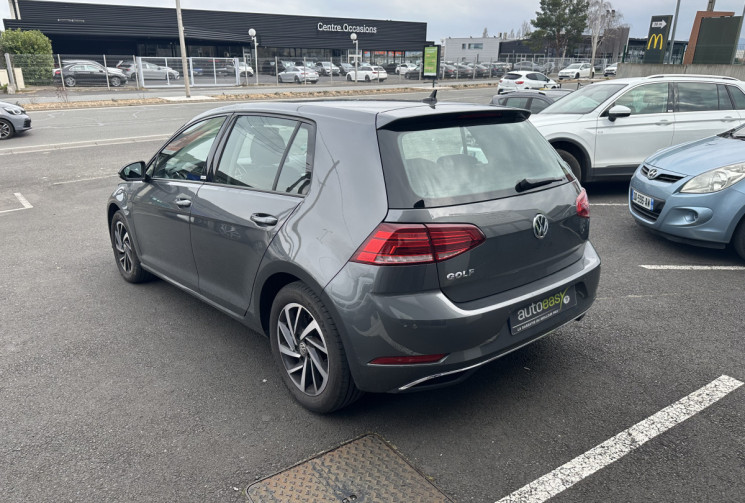 Volkswagen Golf  1.6 TDI Blue Motion 115 CONNECT / APPLE CARPLAY