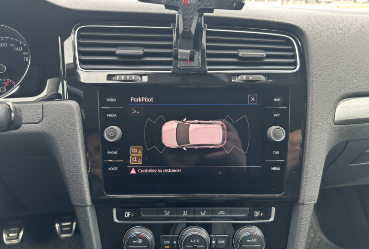 Volkswagen Golf  1.6 TDI Blue Motion 115 CONNECT / APPLE CARPLAY